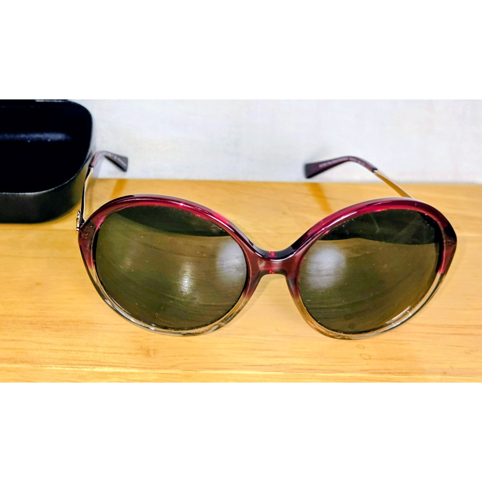 Coach Red Sand Gradient Frame Sunglasses W/ Case Hc8214 L1650 547387 $197